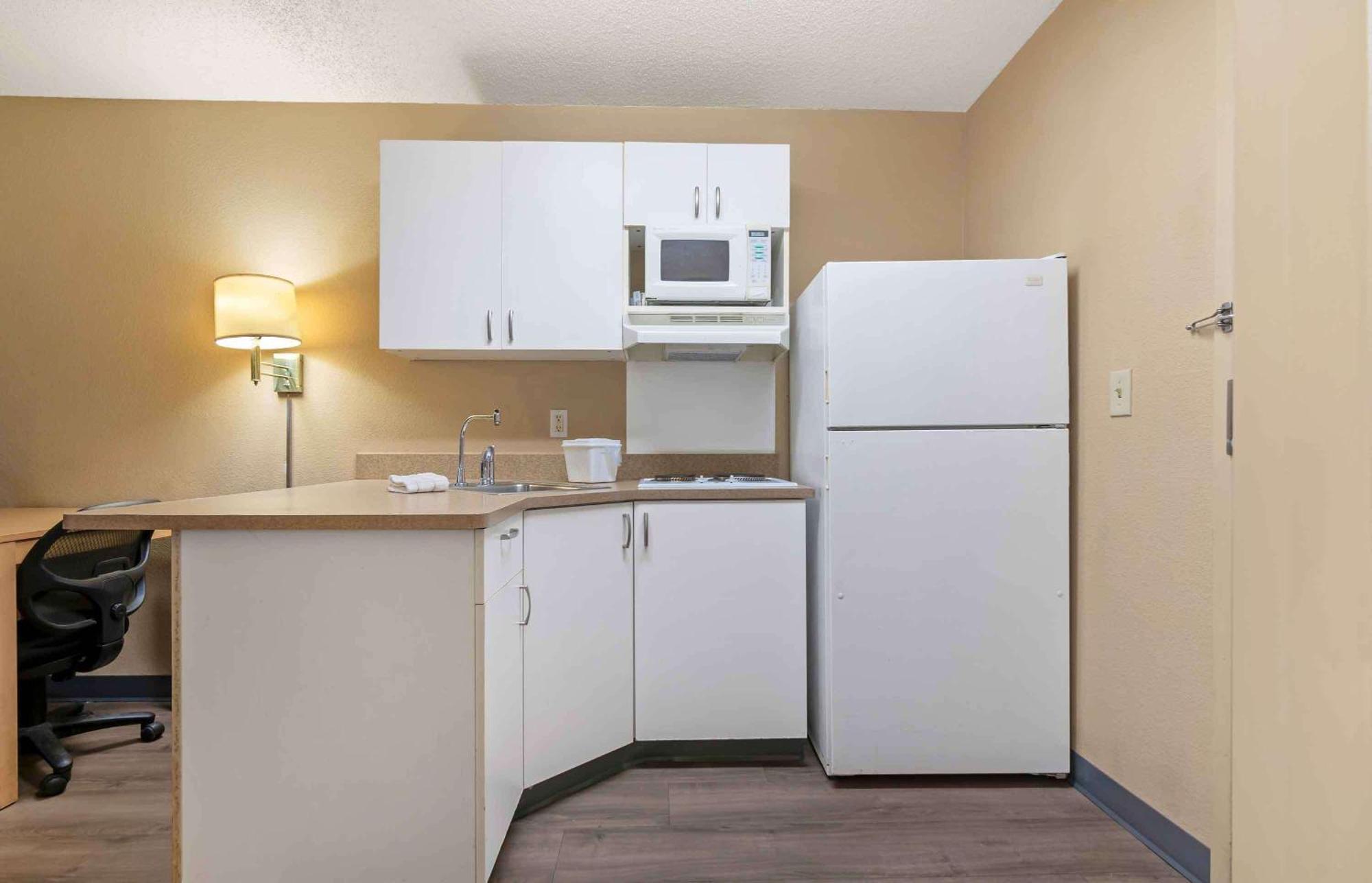 Extended Stay America Suites - Kansas City - Overland Park - Quivira Rd Lenexa Kültér fotó